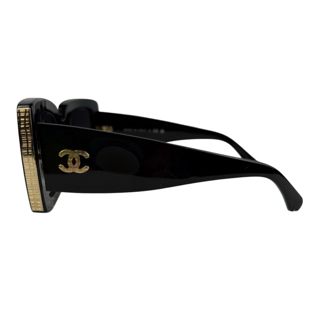 CHANEL RECTANGLE SUNGLASSES Acetate, Black & Gold - Lens Gray, Gradient